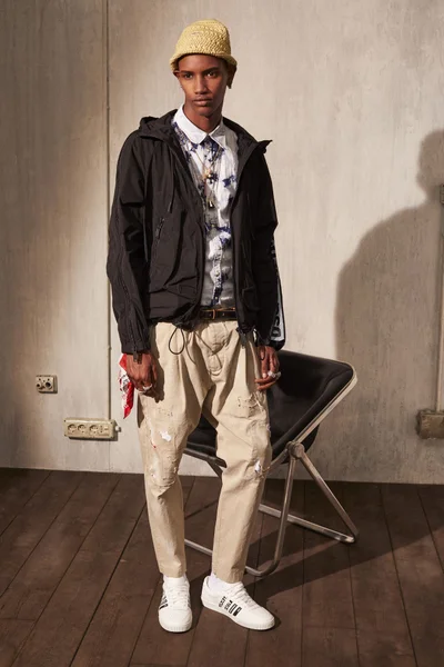 Look 27